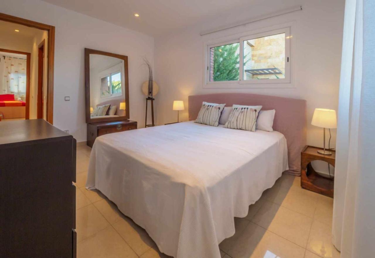 Mas Mestre Con Una Capacidad De 6 A 8 Huespedes Cerca De Sitges Olivella Exterior photo